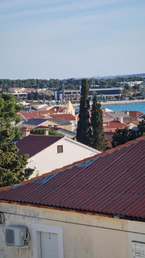 Apartmani Dami Novalja Exteriör bild
